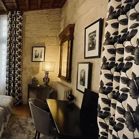 Des Arches Apartment