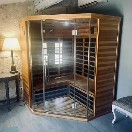 Des Arches エーグ・モルト