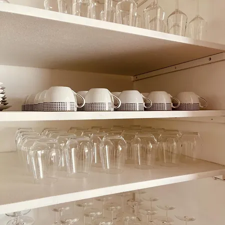 Des Arches アパート エーグ・モルト