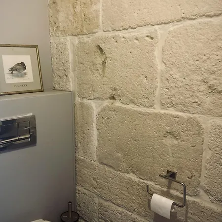 Des Arches アパート *