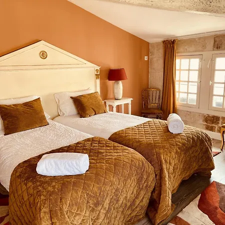 アパート Des Arches エーグ・モルト