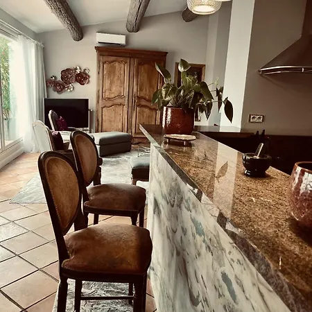 Des Arches Aigues-Mortes